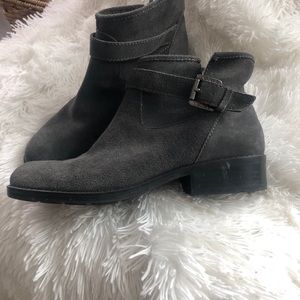 Ivanka Trump boots size 8